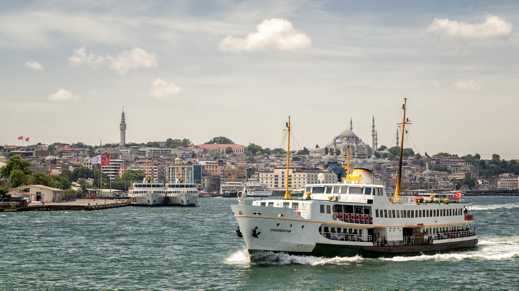 Bosphorus Cruise by the Sehir Hatlari Public Ferry in Istanbul