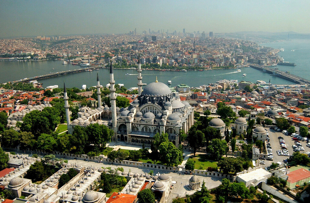 Suleymaniye Mosque was dedicated to Sultan Suleiman the Magnificent